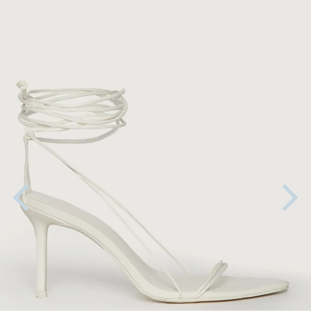 OAK + FORT WHITE OPEN TOW SANDAL HEELS SIZE 7 US WOMENS